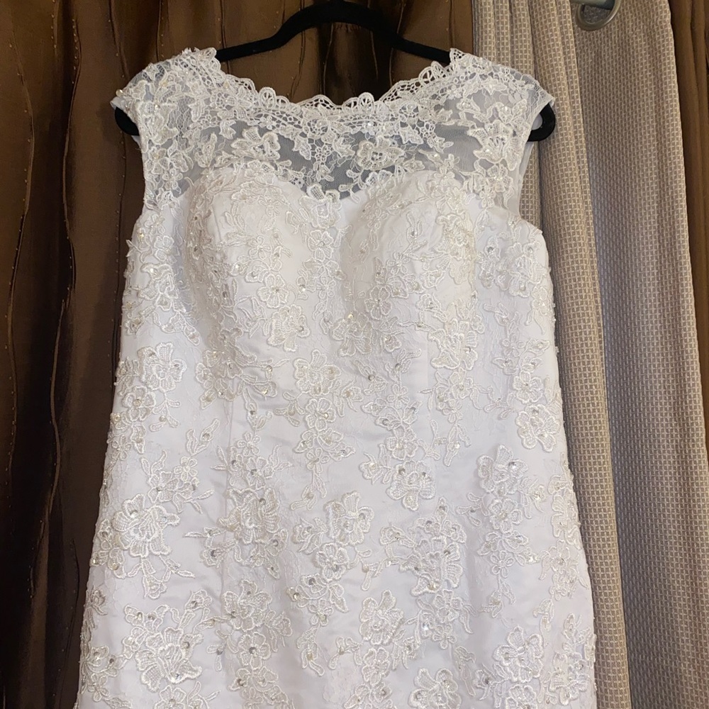 Dress Short White Crochet Lace Floral Pattern with Beaded Sequin Floral Fringe